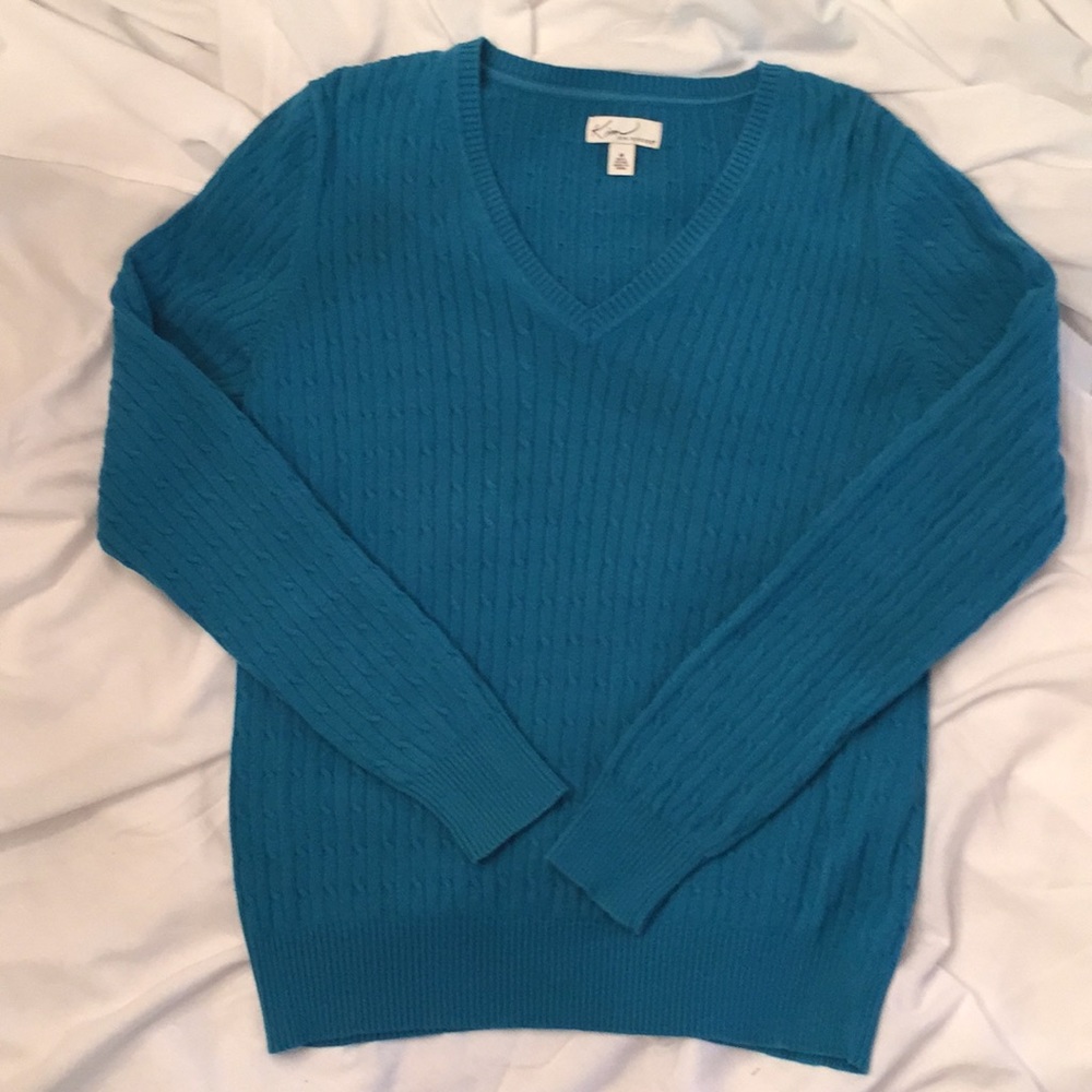 🌼2 for $15🌼 Light wt. Sweater Med